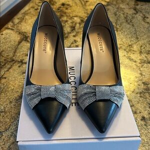 Muccute Black Heels with Silver Bow